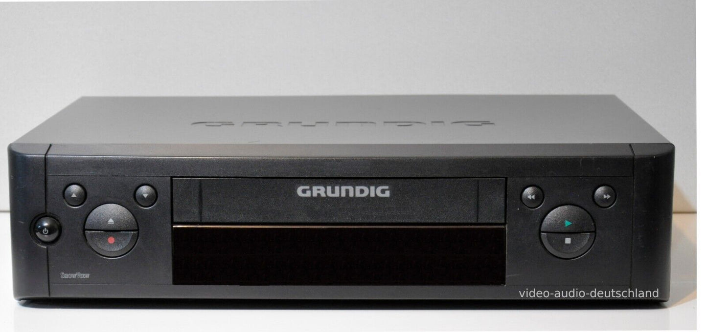 VHS Grundig Videorecorder + Fernbedienung gewartet